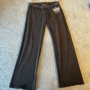 Juicy Couture sweatpants with JUICY bejeweled pink crown 👑